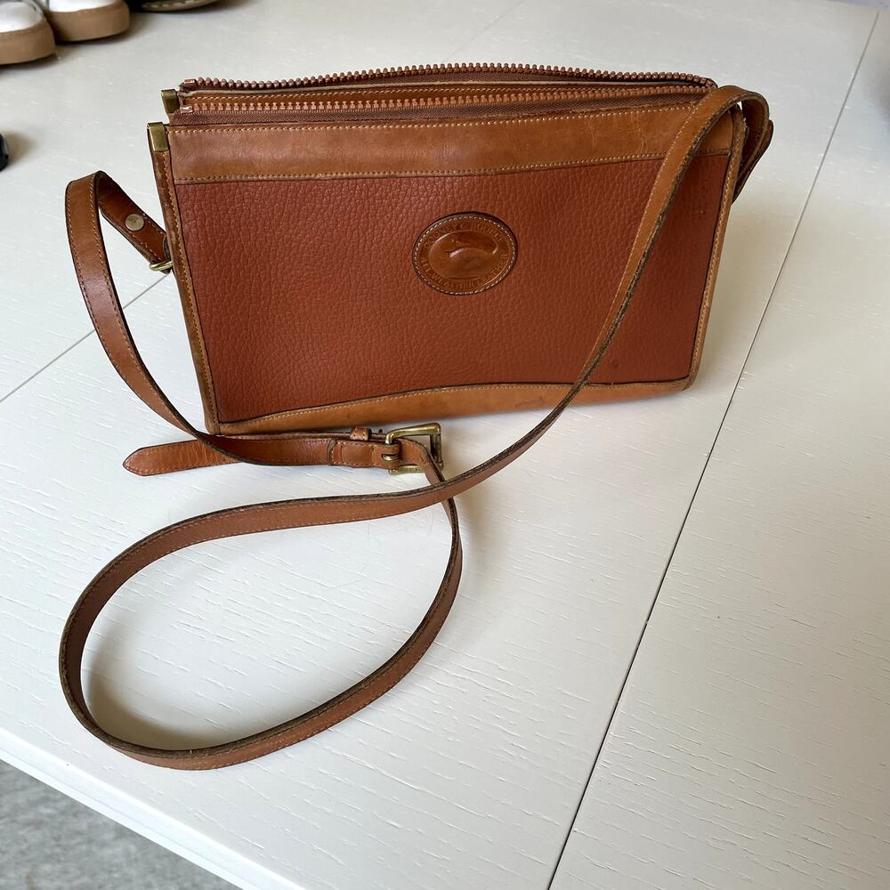 Vintage 90's Dooney & Bourke Pebbled Leather Crossbody Purse